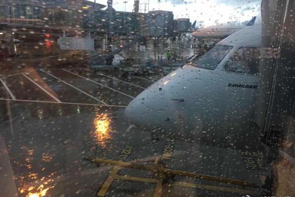 構(gòu)建愛(ài)與理想輕國(guó)度 《小小軍姬》暖春新悸動(dòng)